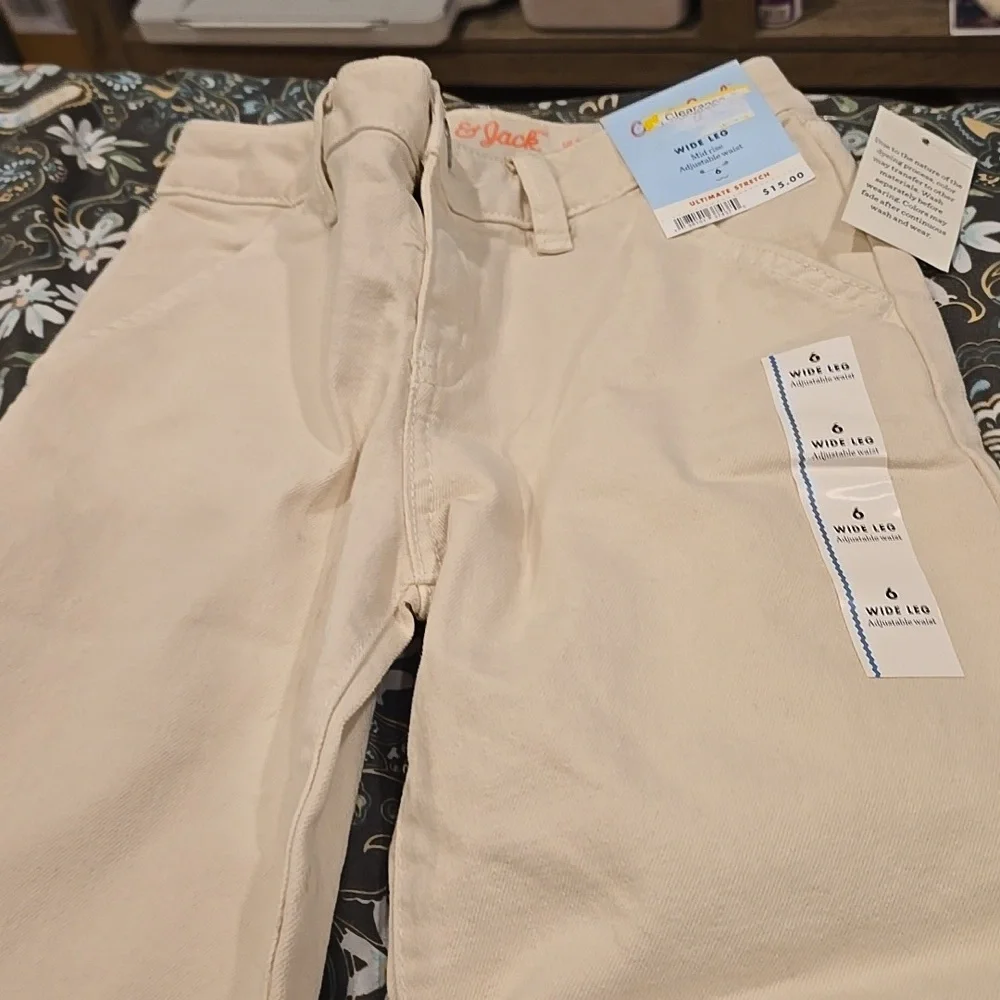 ❤️10/$13 New Kids Cream Jeans Wide Leg